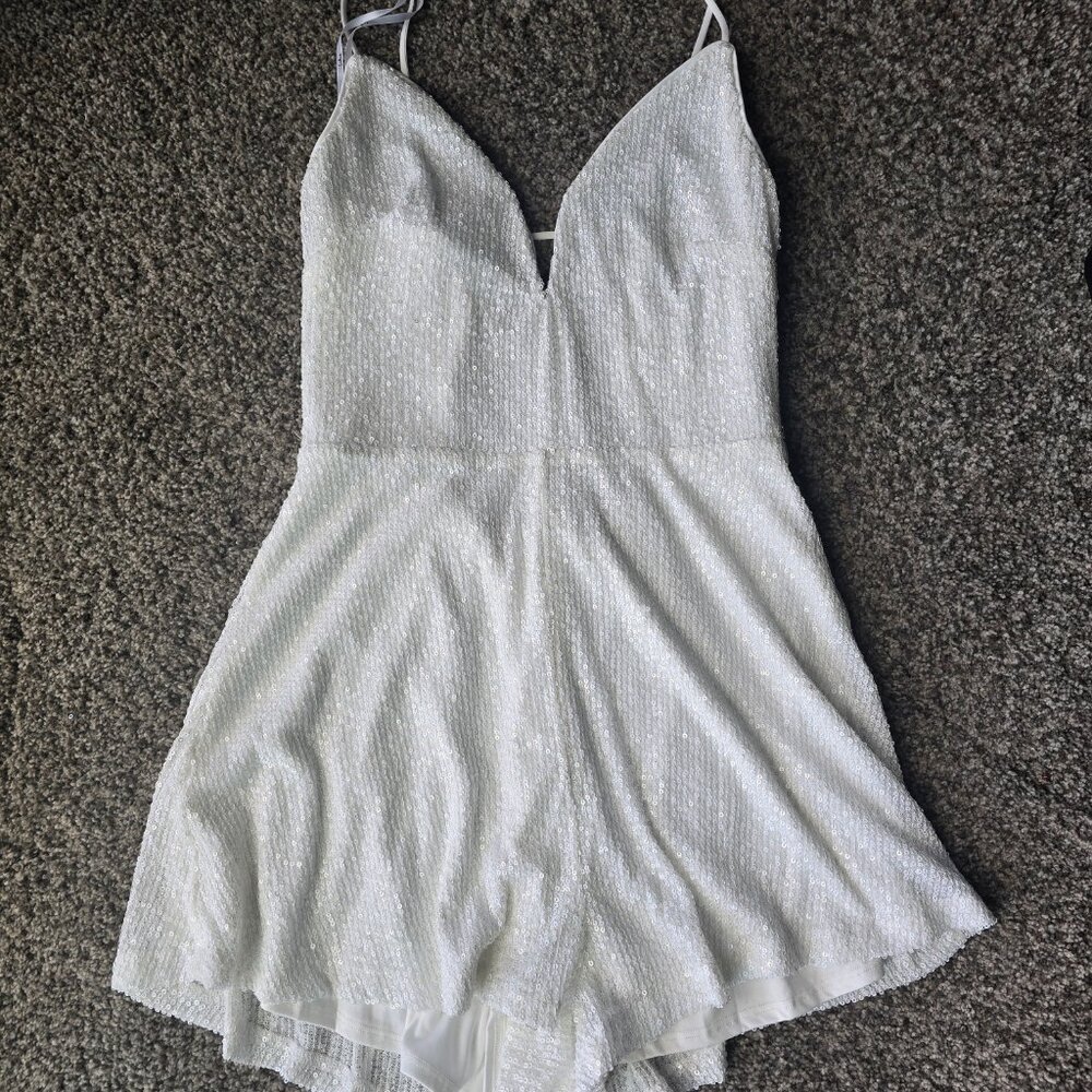 EUC Lulu's White Sequin Lace up Back Romper Size Medium - Picture 4 of 8